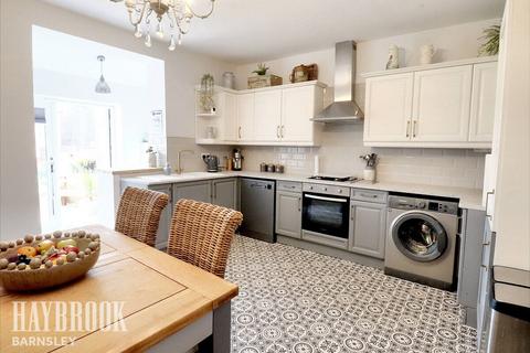 311 Darton Lane, Mapplewell, Barnsley, S75 6AW