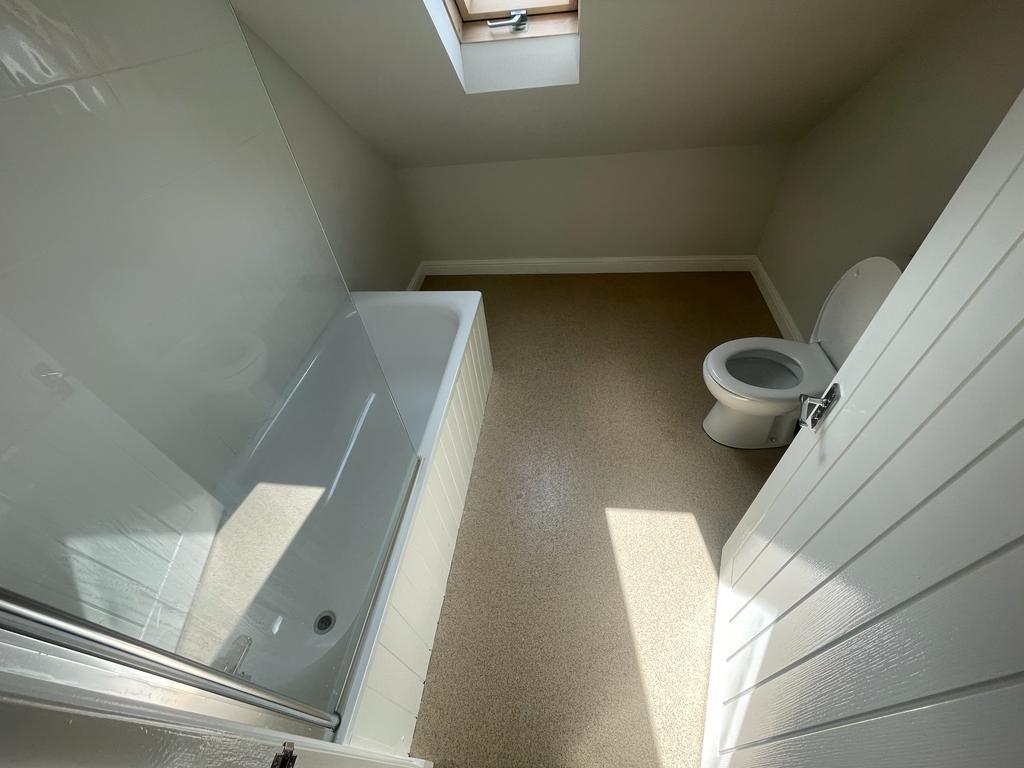 En-suite bathroom