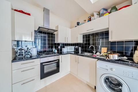 3 bedroom apartment for sale, Courthill Road, Lewisham, Greater London