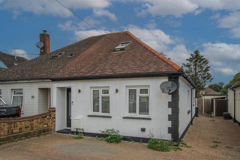 4 bedroom semi-detached bungalow for sale, Hatch Road, Pilgrims Hatch, Brentwood