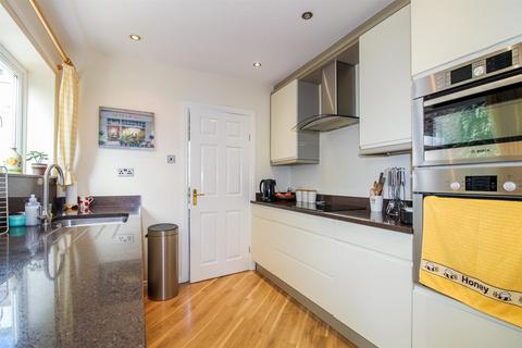 1 Edelshain Grove, Wakefield, WF2 6HG