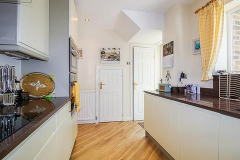 1 Edelshain Grove, Wakefield, WF2 6HG