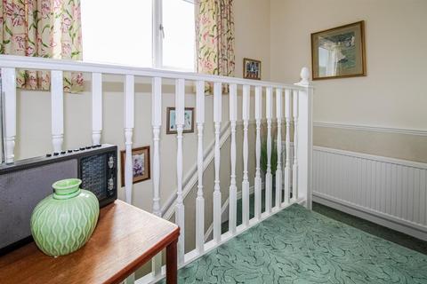 1 Edelshain Grove, Wakefield, WF2 6HG