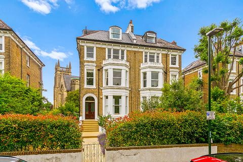 2 bedroom flat for sale, Cambridge Park, Twickenham TW1