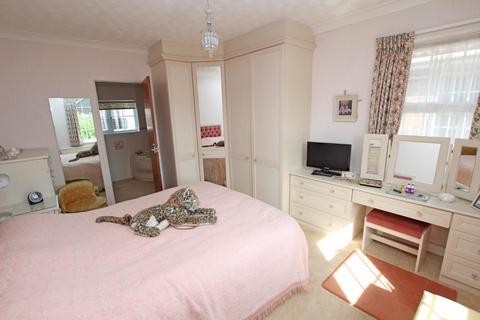 12 Beristede Close, Eastbourne, BN20 7EQ