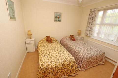 12 Beristede Close, Eastbourne, BN20 7EQ