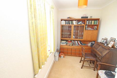 12 Beristede Close, Eastbourne, BN20 7EQ