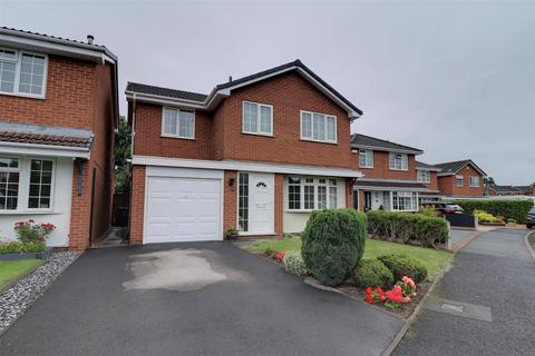 3 bedroom detached house for sale, Sedgemere Avenue, Crewe