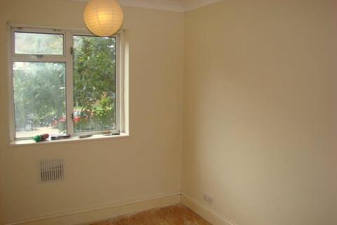 undefined, Croyde Avenue, Hayes, Greater London, UB3
