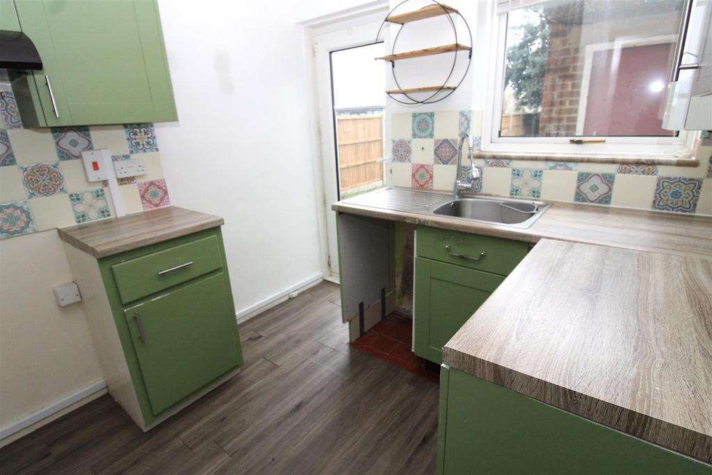 Kitchen 1.JPG