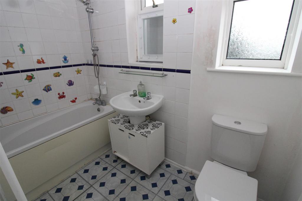 Bathroom.JPG