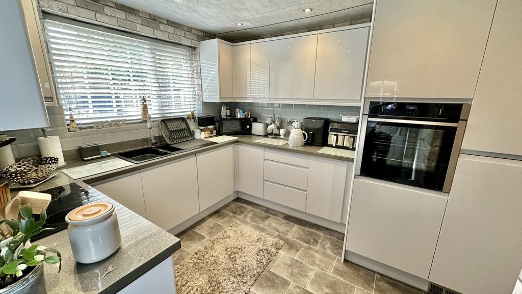 Fitted Kitchen