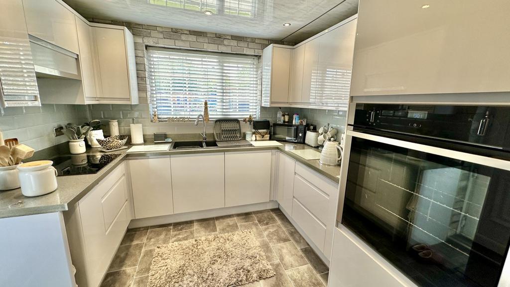 Fitted Kitchen