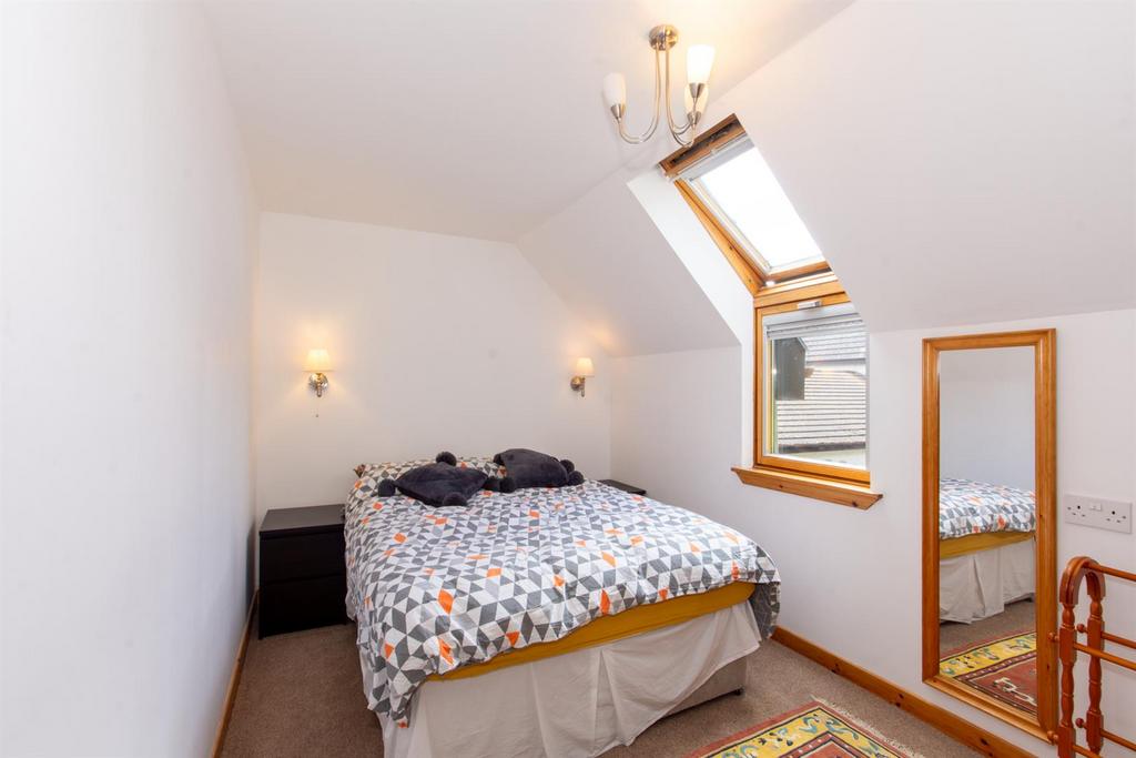 Principal bedroom
