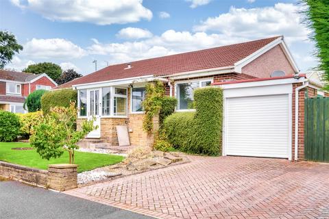 2 bedroom detached bungalow for sale, Hill Grove, Huddersfield, HD3