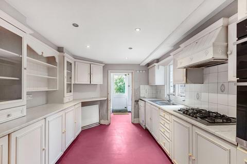 120 Warner Road, London, SE5 9HQ