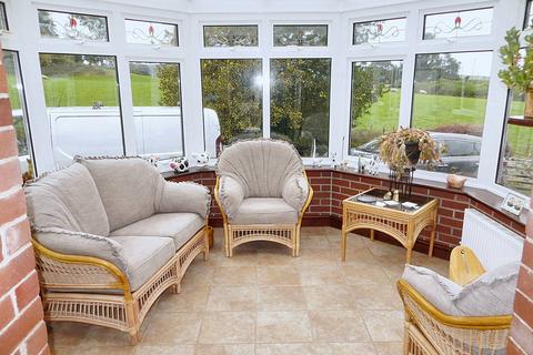 3 bedroom detached bungalow for sale, Kerry SY16