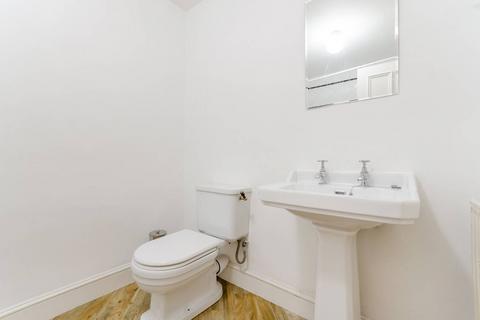 1 bedroom flat to rent, Walpole Road, Surbiton, KT6