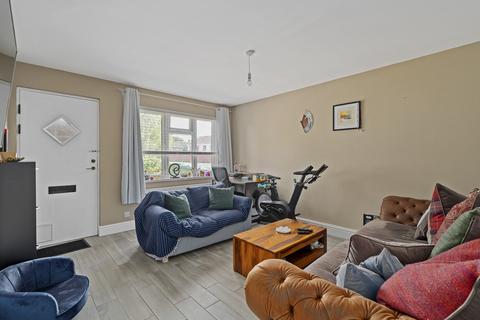 1 bedroom ground floor maisonette for sale, Woodrush Crescent, Locks Heath, Southampton, Hampshire. SO31 6UP