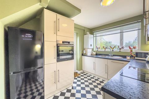 3 bedroom semi-detached house for sale, Glasseys Lane, Rayleigh SS6