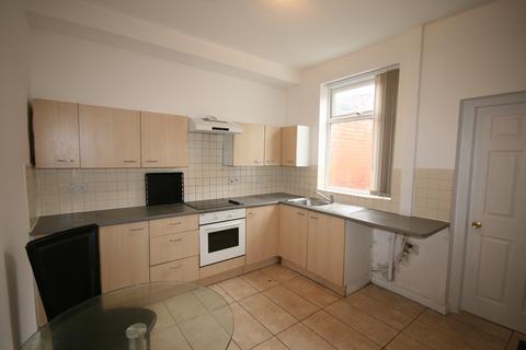 2 bedroom terraced house to rent, Hovis Street, Manchester M11