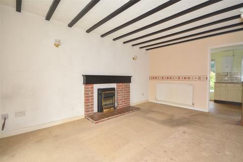 2 bedroom terraced house for sale, Chestnut Walk, Pulborough, West Sussex, RH20