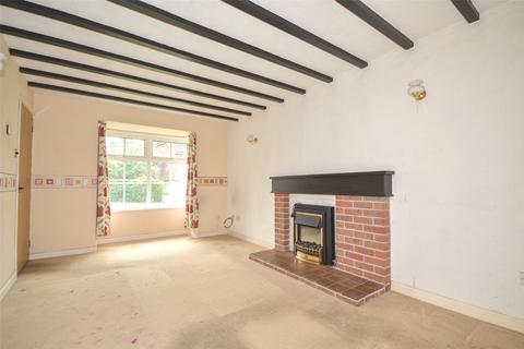 2 bedroom terraced house for sale, Chestnut Walk, Pulborough, West Sussex, RH20