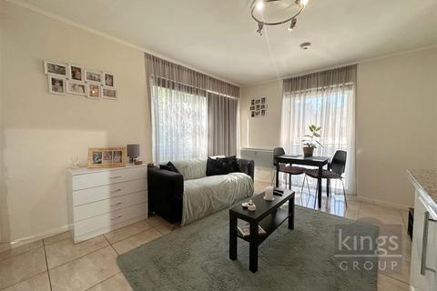 1 bedroom apartment to rent, Avalon Close, Enfield