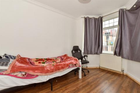 3 bedroom end of terrace house for sale, Sturge Avenue, Walthamstow