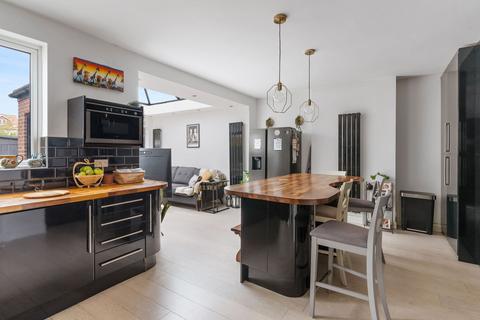 9 Northway, Morden, SM4 4HE