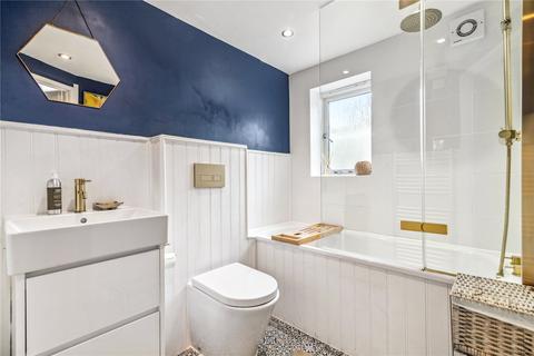 48a Aliwal Road, London, SW11 1RD