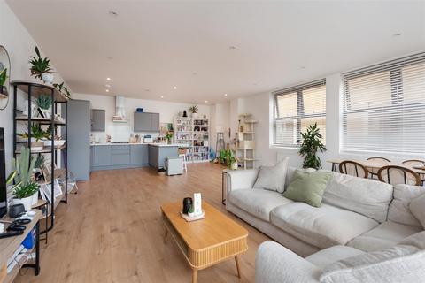 2 bedroom apartment for sale, Wraik Hill, Whitstable