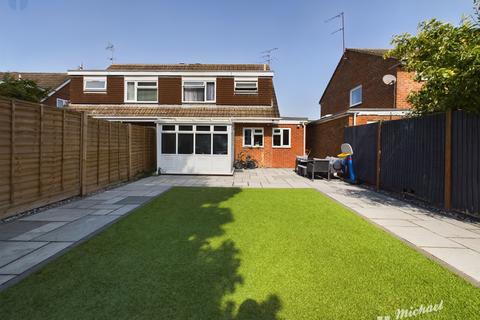 3 bedroom semi-detached house for sale, Rowland Way, Aylesbury