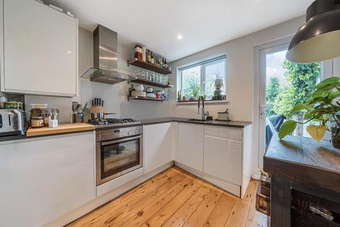 1 bedroom flat for sale, Southwark Park Road, Bermondsey, SE16