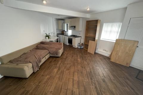 1 bedroom house to rent, Dog Lane