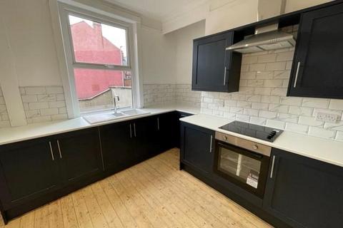 4 bedroom terraced house to rent, Conference Road, LEEDS LS12