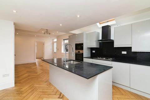 4 bedroom end of terrace house for sale, Suffield Road, London E4