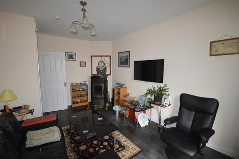 1 bedroom in a house share to rent, Pendarves Street, Camborne