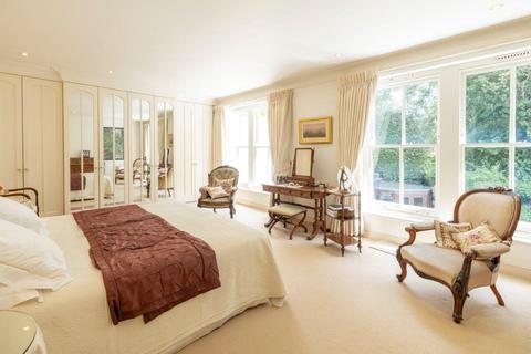 30 Elm Tree Road, London, NW8 9JP