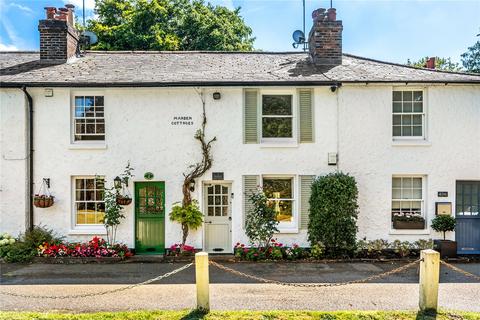 2 bedroom cottage for sale, The Green, Woldingham, Surrey, CR3