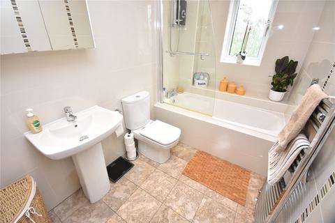 4 bedroom detached house for sale, Mail Close, Leeds, West Yorkshire