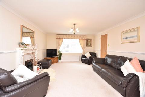 4 bedroom detached house for sale, Mail Close, Leeds, West Yorkshire