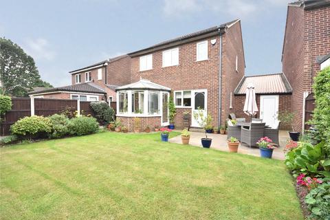 4 bedroom detached house for sale, Mail Close, Leeds, West Yorkshire