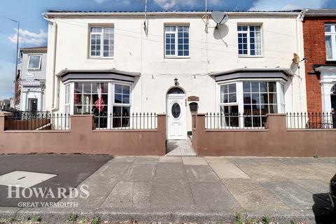 5 bedroom terraced house for sale, Lancaster Road, Great Yarmouth