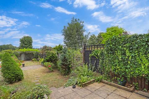3 bedroom townhouse for sale, Palmerston Road, Buckhurst Hill, IG9