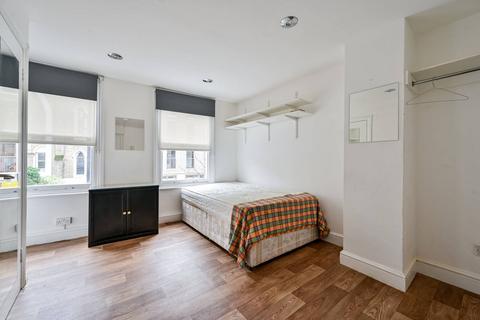 Studio to rent, Hackney Road, Hackney, London, E2