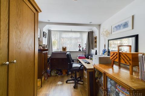 67 Littleheath Road, South Croydon, CR2 7SJ
