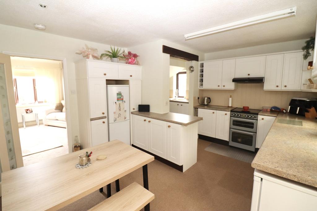 Kitchen dining room