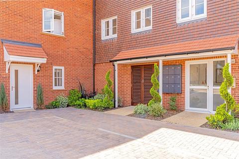 2 bedroom flat for sale, Woodside Park, Godalming GU7