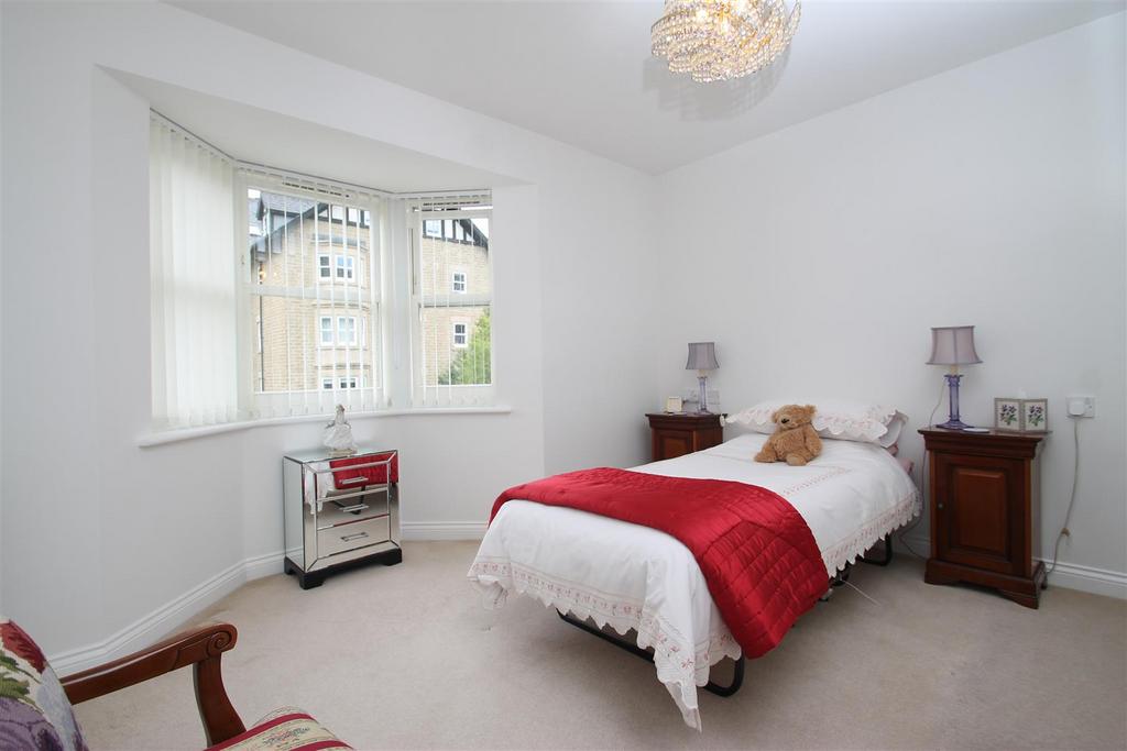 Bedroom 1.JPG